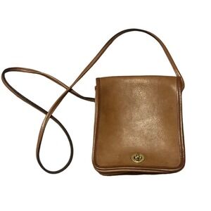 Vintage Coach Crossbody Bag Tan Leather City Bag Classic 9620 Brass Turnlock